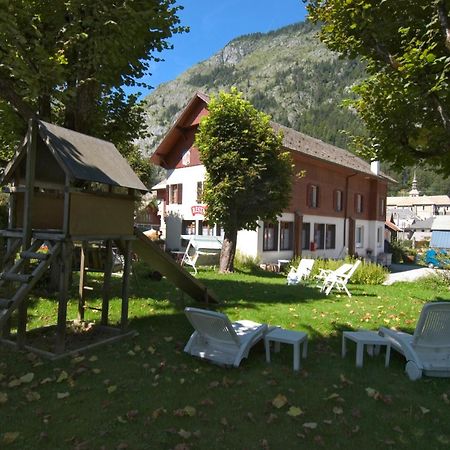 Les Touristes Hotel Abondance Buitenkant foto