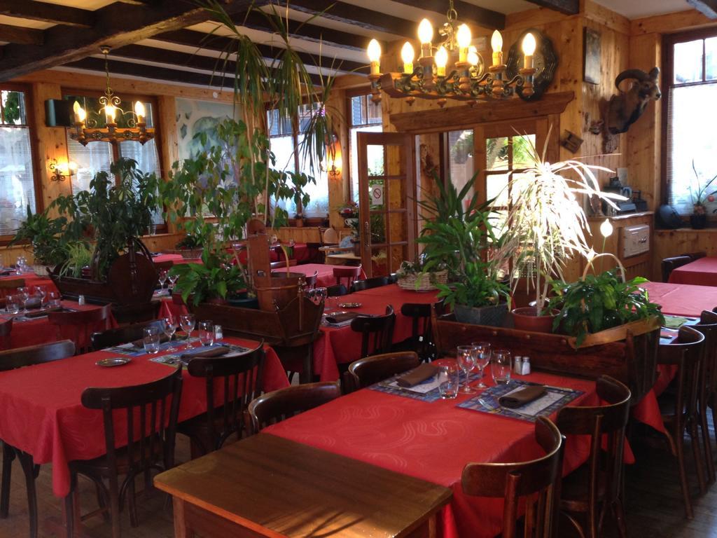 Les Touristes Hotel Abondance Buitenkant foto