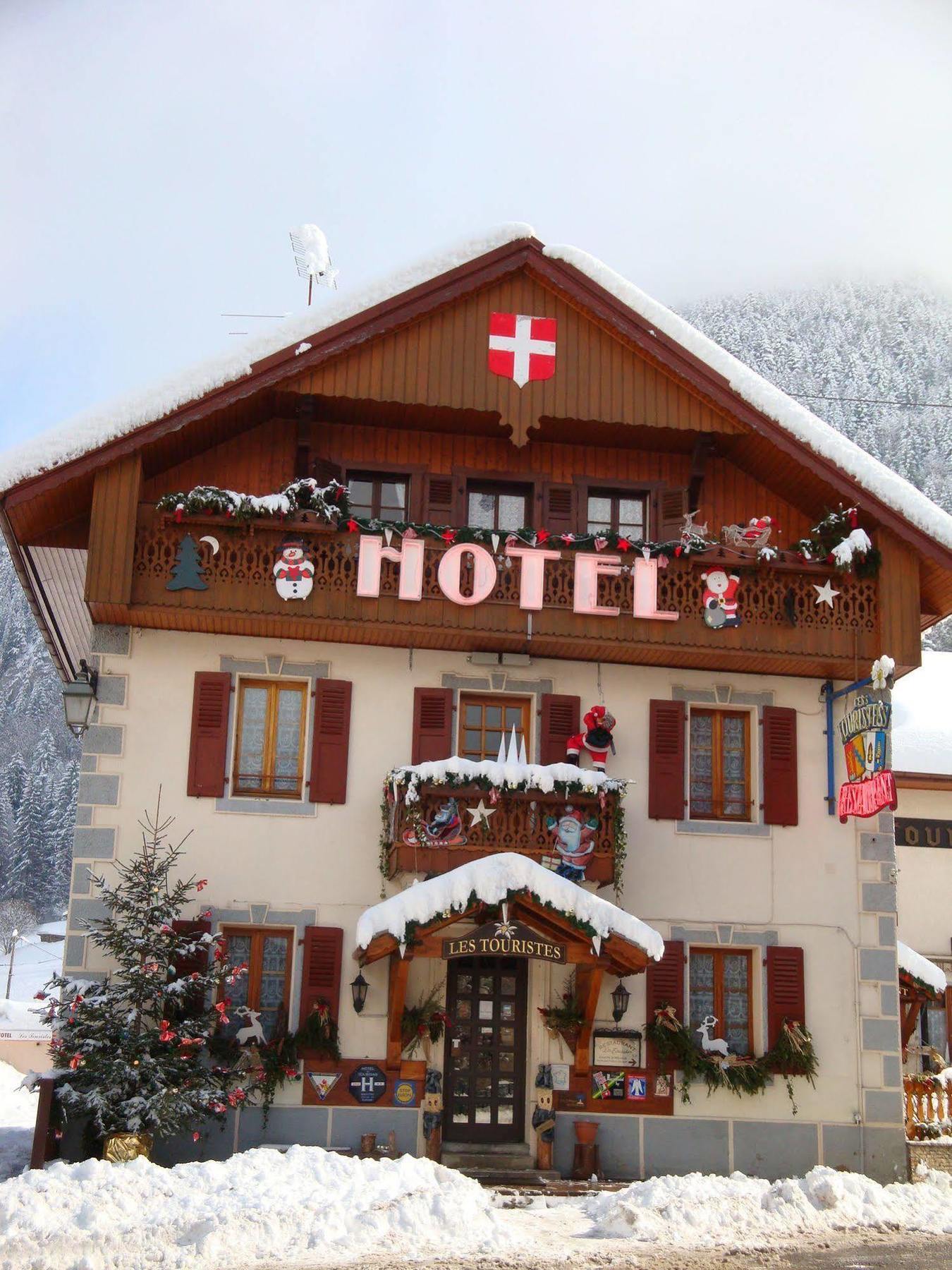 Les Touristes Hotel Abondance Buitenkant foto