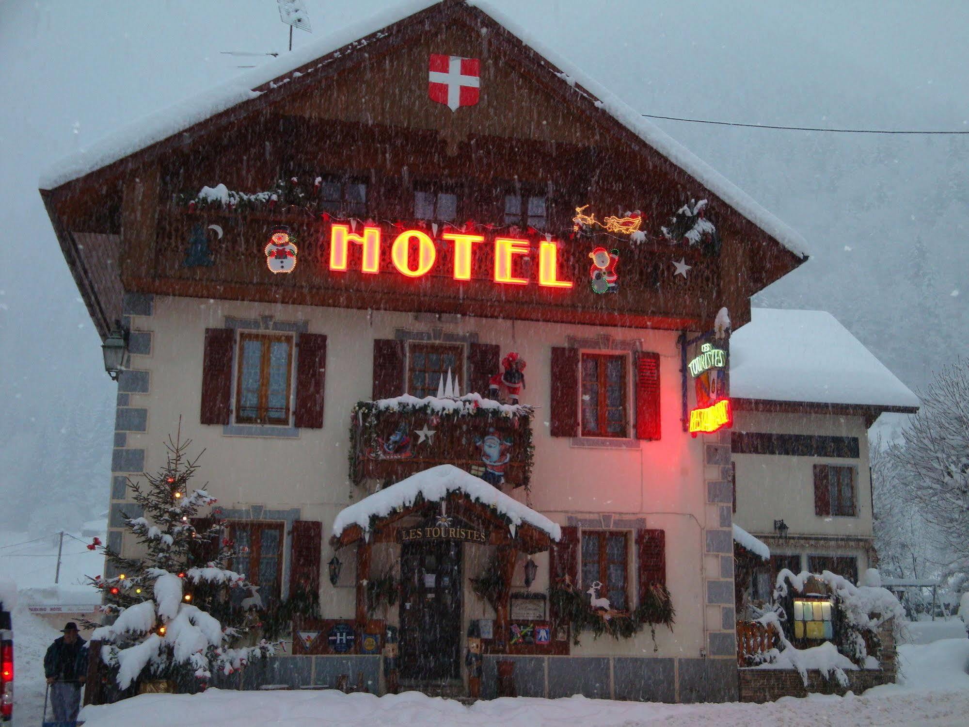 Les Touristes Hotel Abondance Buitenkant foto