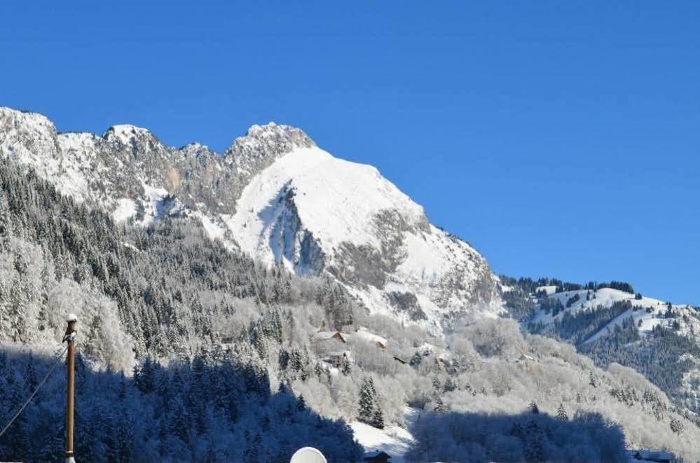 Les Touristes Hotel Abondance Buitenkant foto